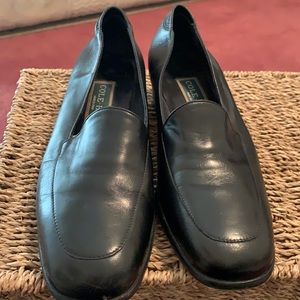COLE HAAN leather short heel loafers